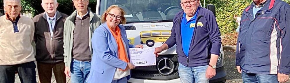 3B-Bus ontvang Rabo ClubSupport cheque 2024